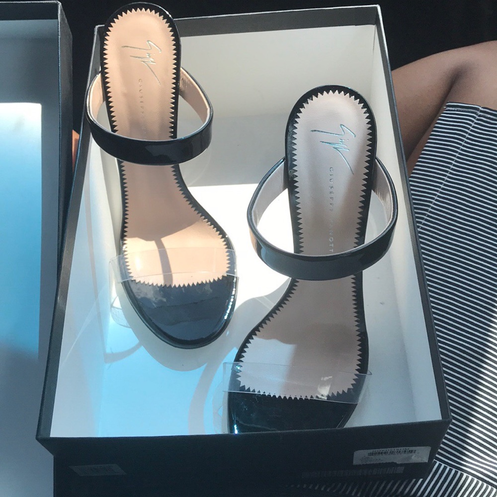 Giuseppe Zanotti Mules